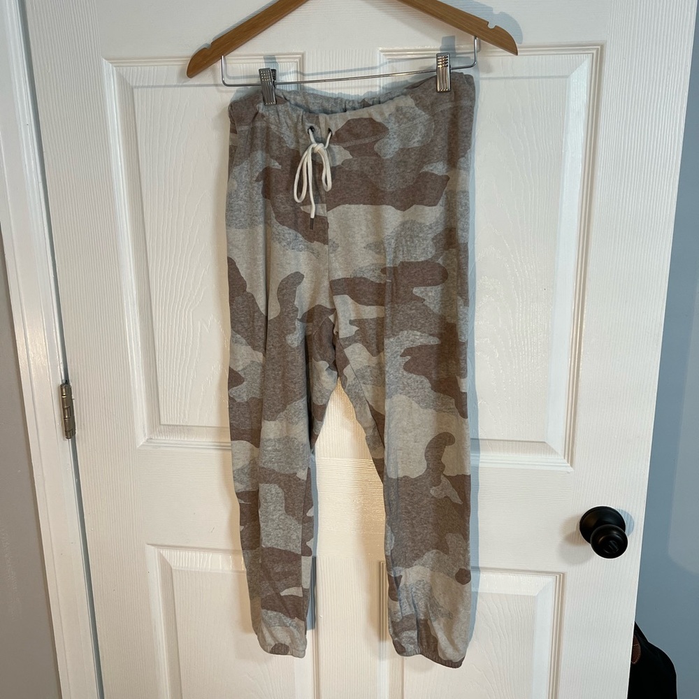Aerie Camo Sweatpants